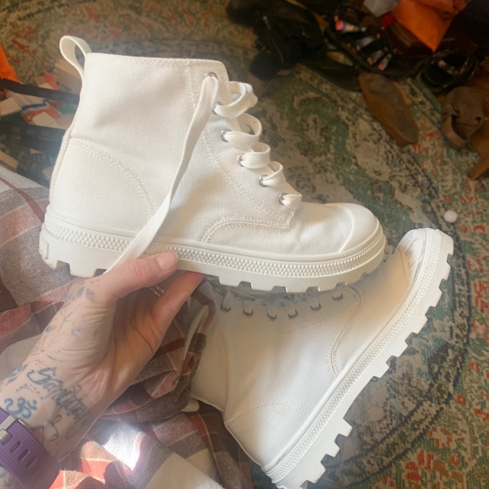 SKECHERS White Lace up Sneakers